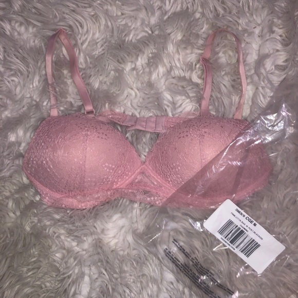 Victoria’s Secret pink lace bra!! New